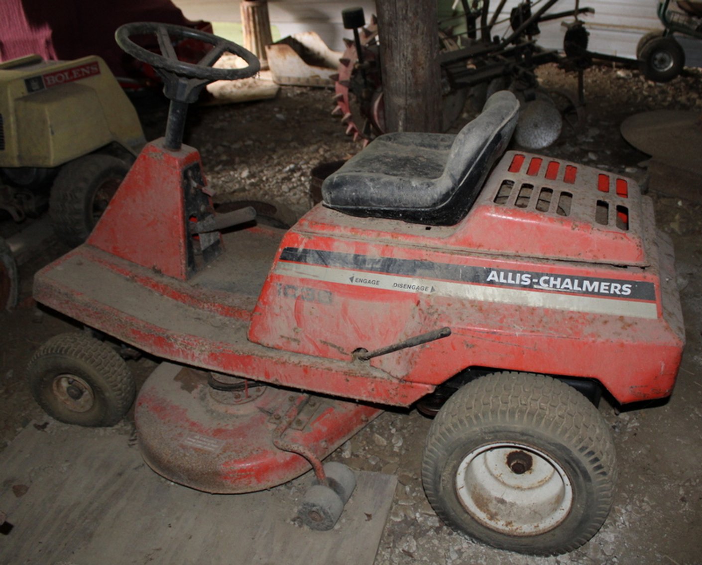 Image for Bob & Linda Crowell Vintage Tractors Online Auction