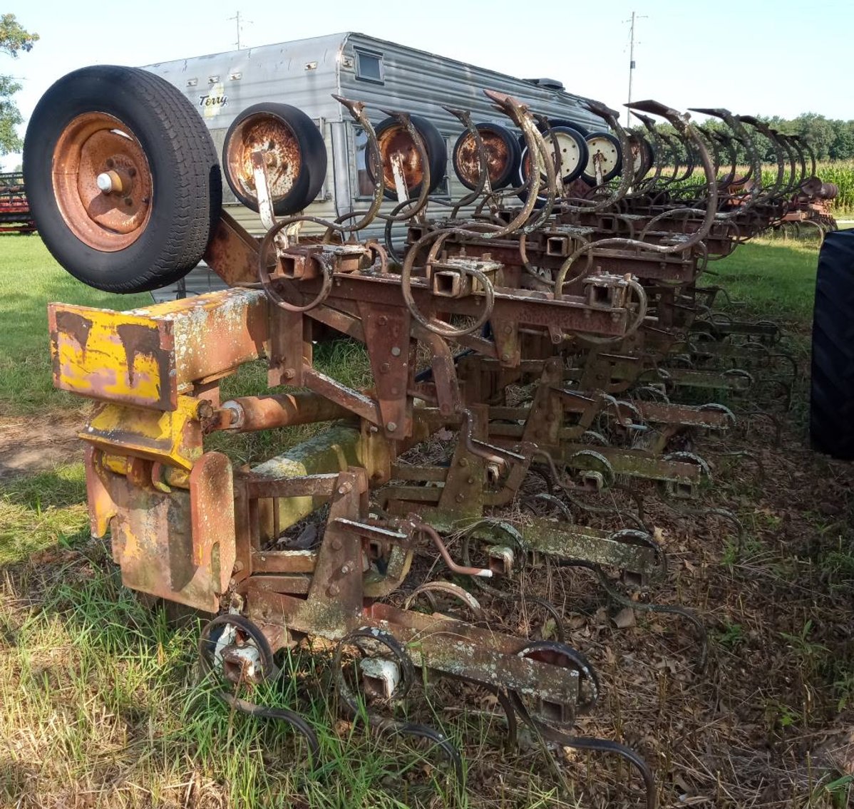Image for Melvin & Karen Button Online Farm Equipment Auction