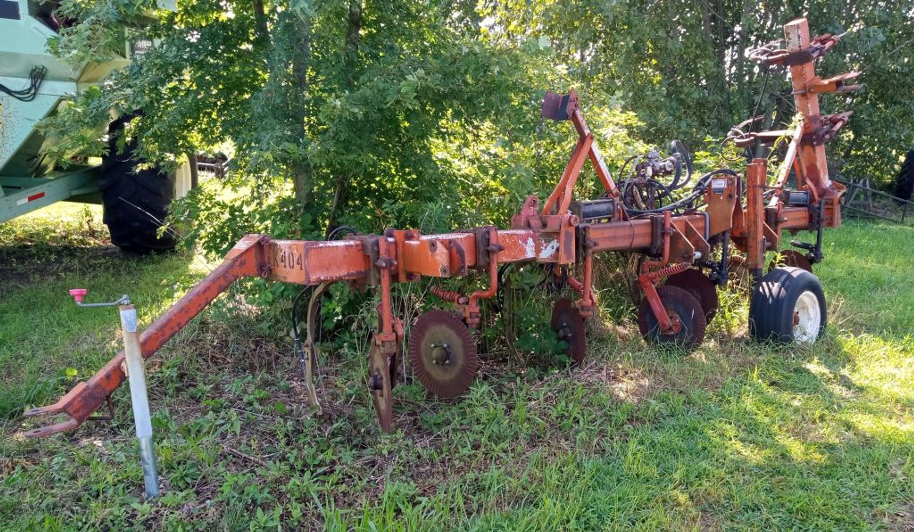 Image for Melvin & Karen Button Online Farm Equipment Auction
