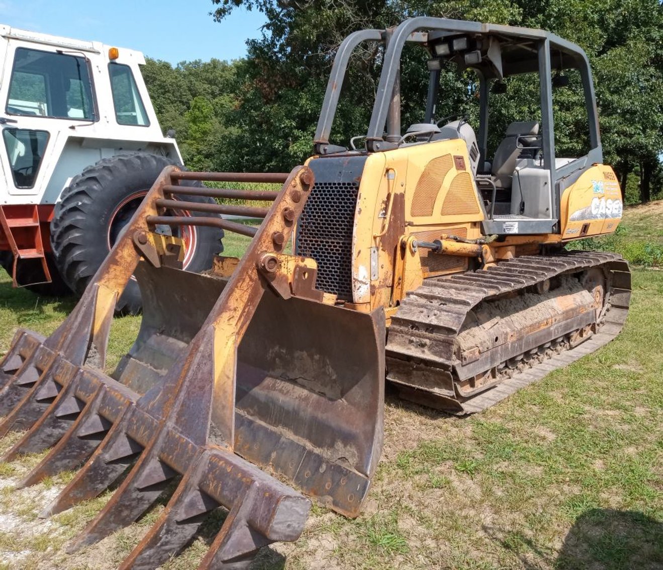Image for Melvin & Karen Button Online Farm Equipment Auction