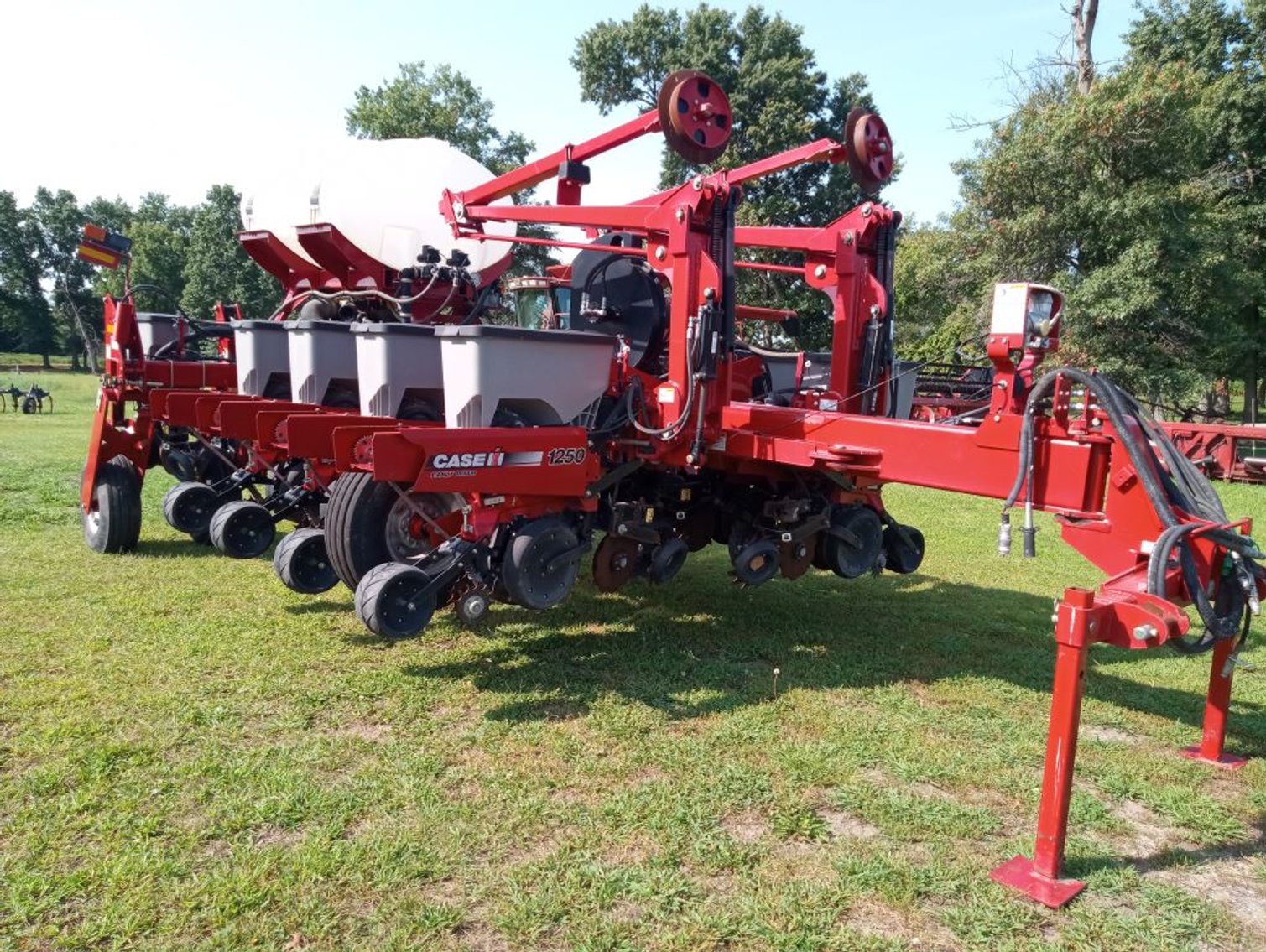 Image for Melvin & Karen Button Online Farm Equipment Auction