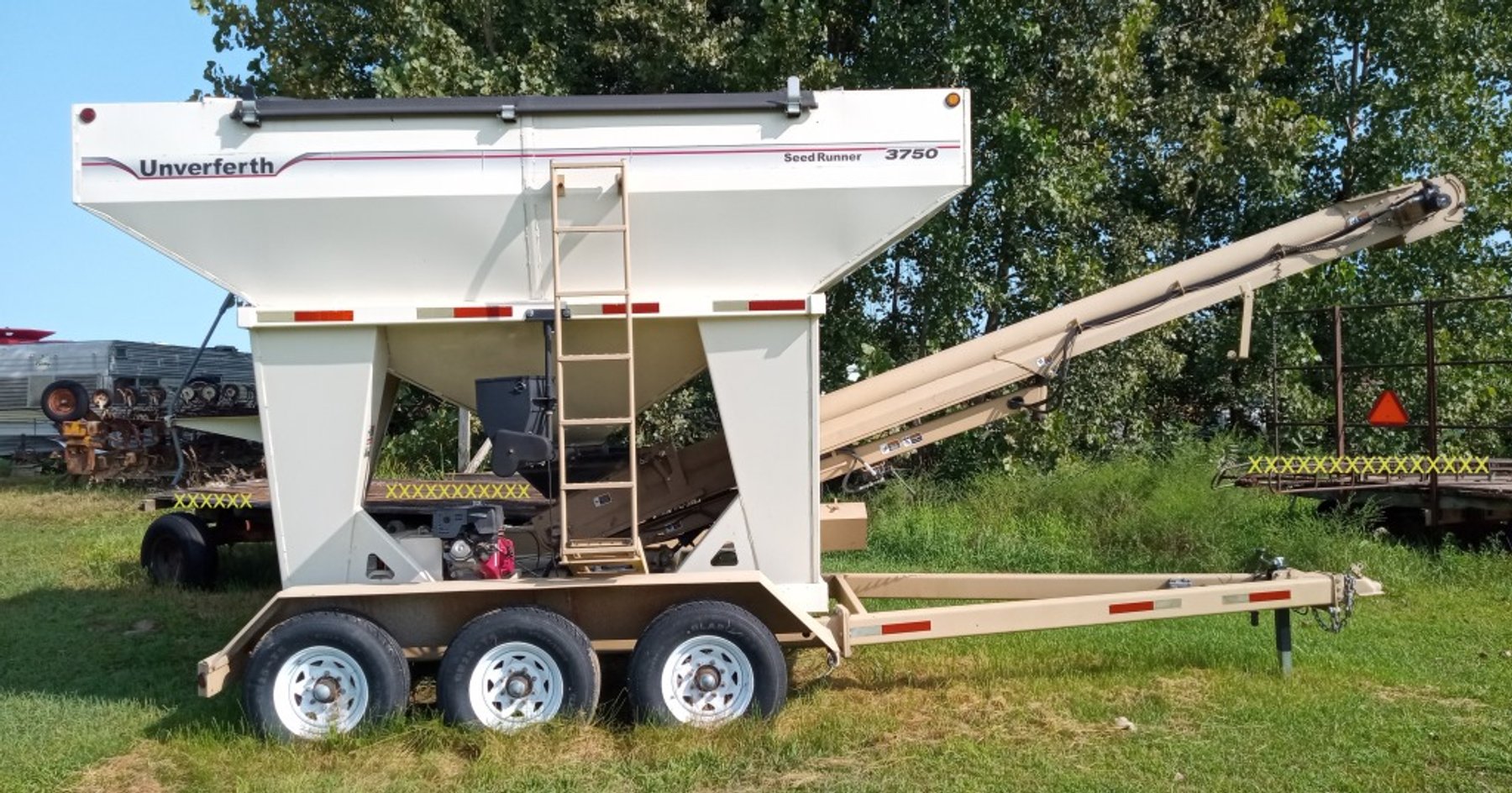 Image for Melvin & Karen Button Online Farm Equipment Auction