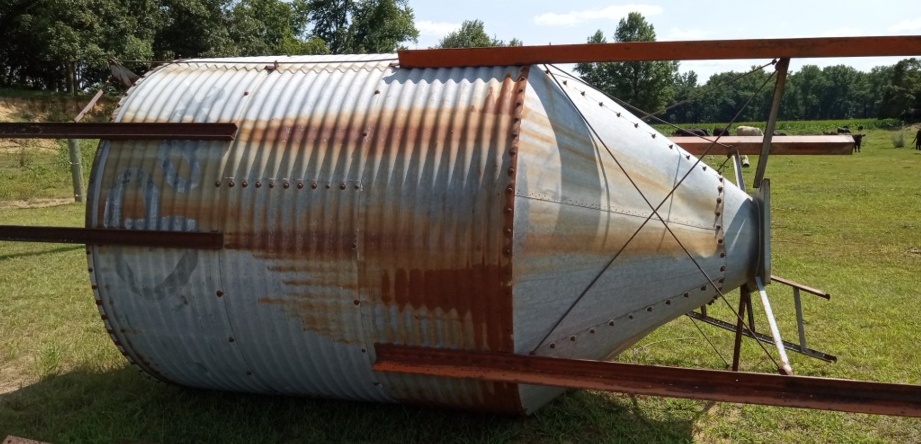 Image for Melvin & Karen Button Online Farm Equipment Auction