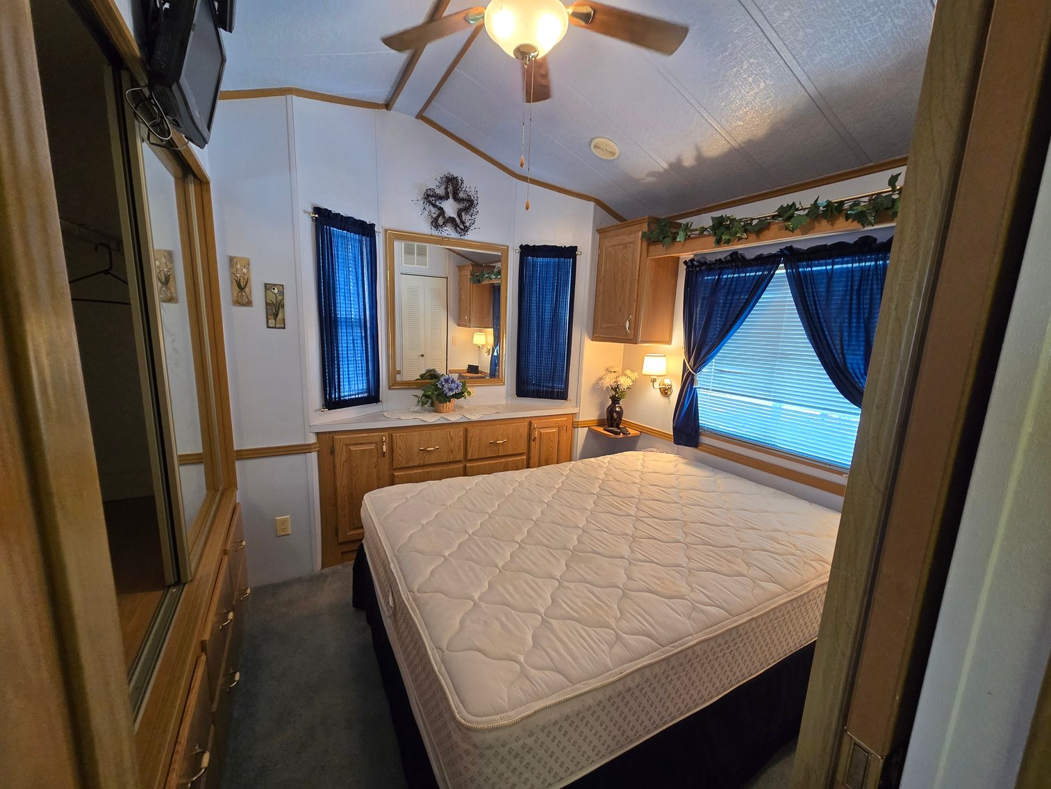 Image for John & Kathy Burge Estate Campsite Auction