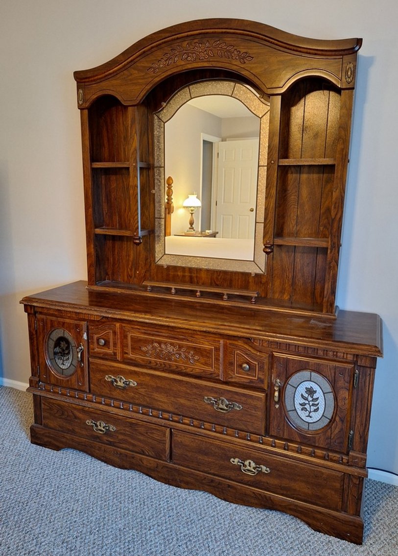 Image for John Hoy Estate Online Auction