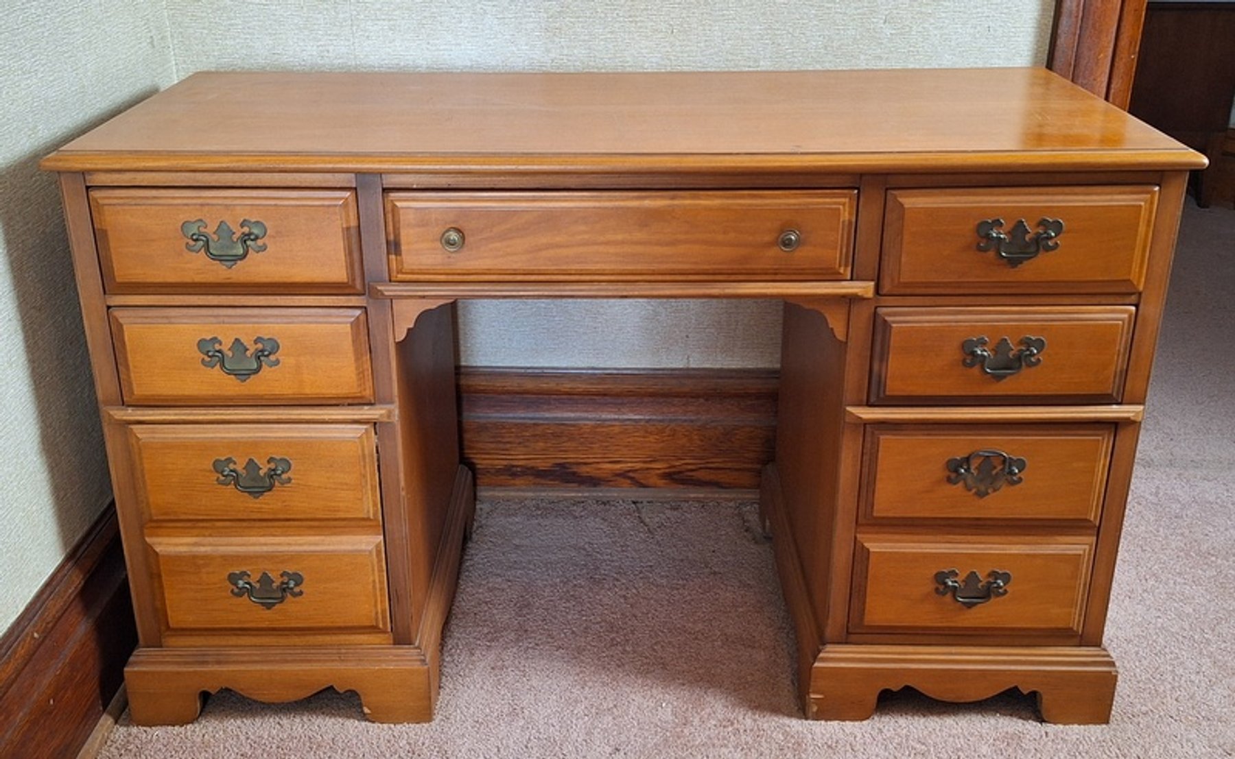 Image for Flo Harcourt Household Online Auction