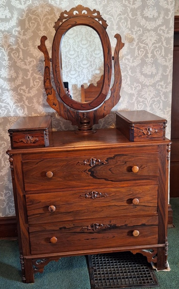 Image for Flo Harcourt Household Online Auction