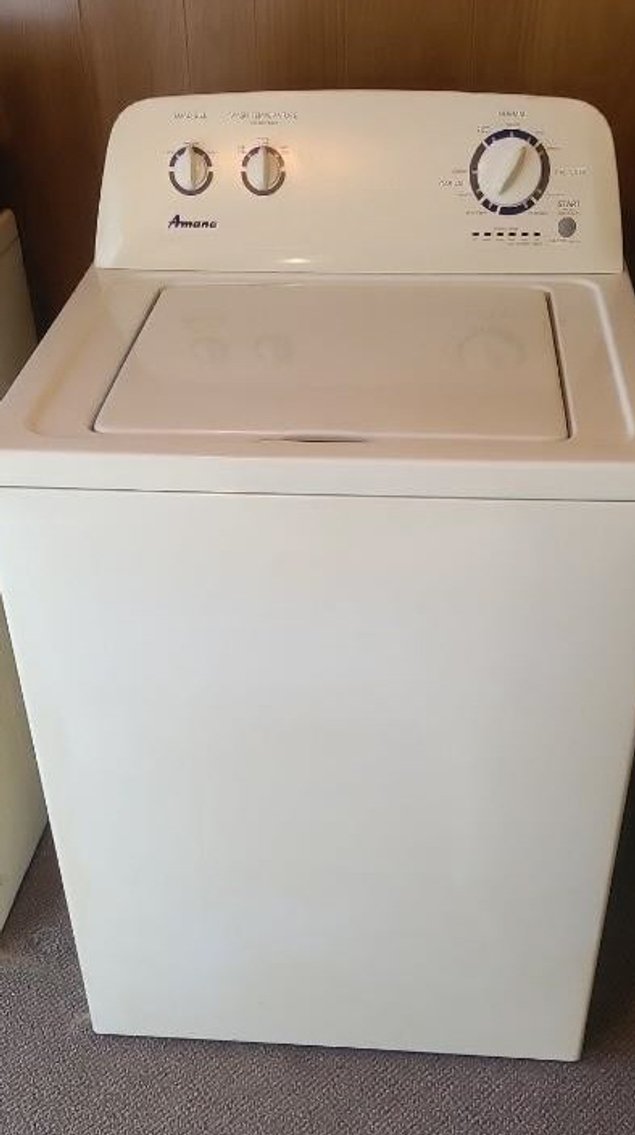 Image for Carolyn Prosser Downsizing Online Auction