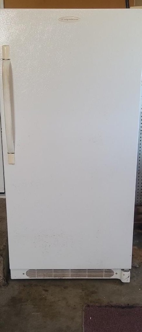 Image for Carolyn Prosser Downsizing Online Auction