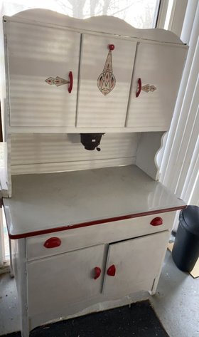 Earl Taylor Estate Online Auction