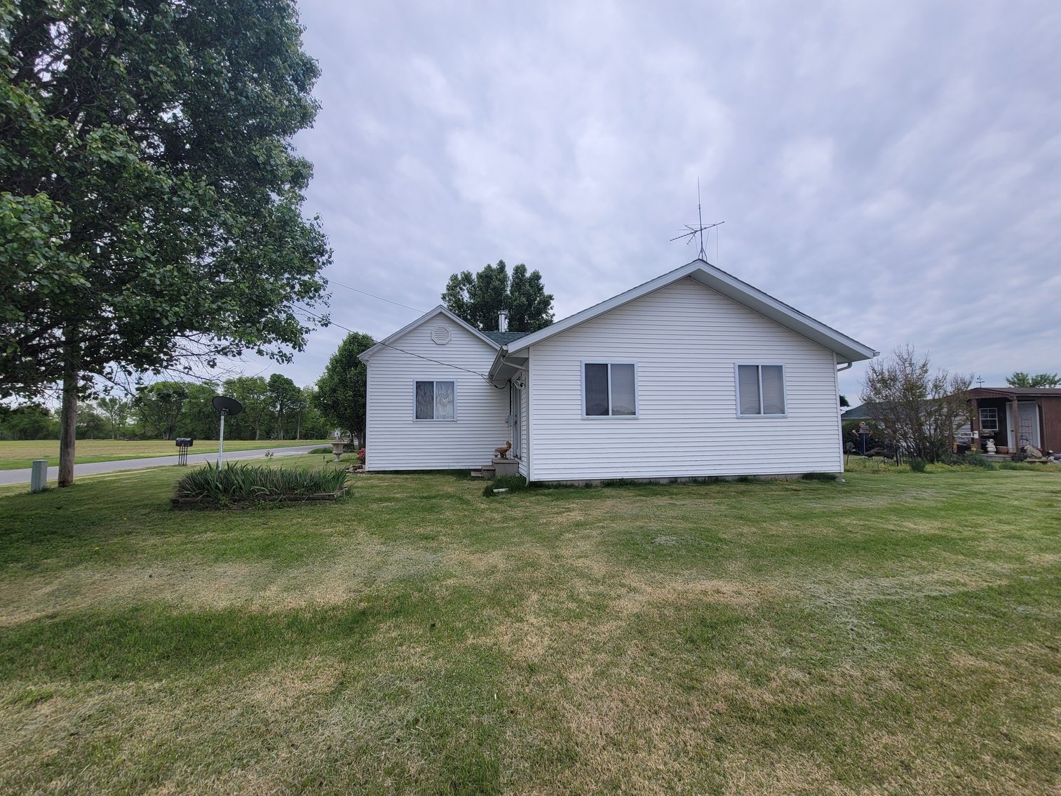 Image for Bid Your Way to Country Living: Rockwood Home Ready for New Owner at Auction