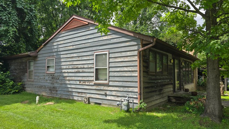 Image for Mid-Century Modern Home Ready for New Owner at Auction