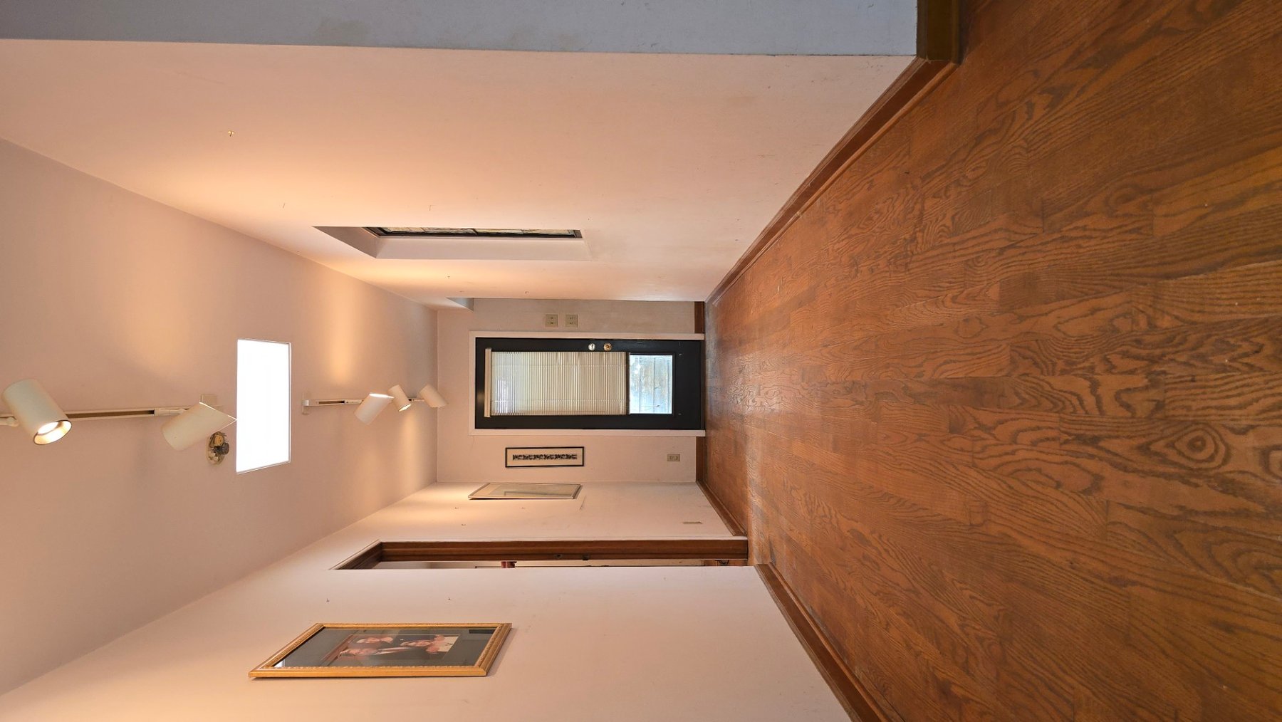 Image for Mid-Century Modern Home Ready for New Owner at Auction