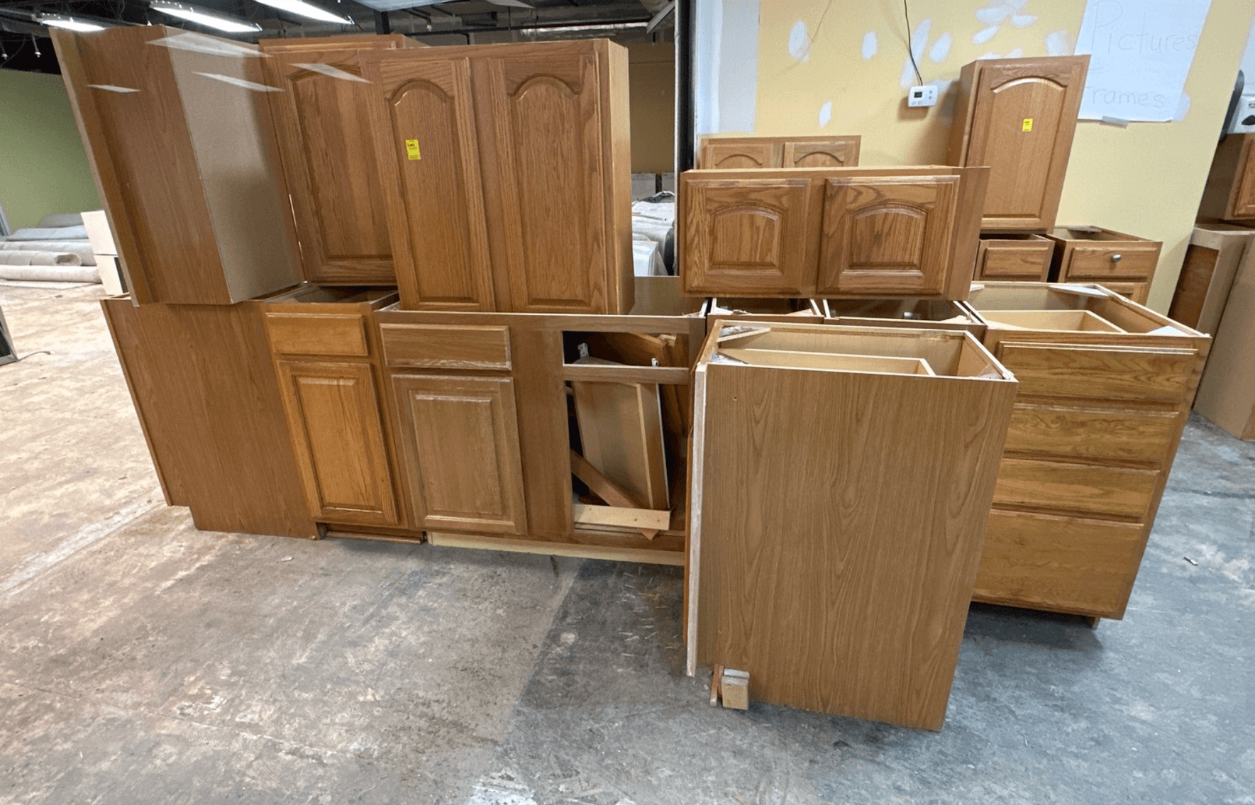 Image for Appliances, Furniture and Cabinets Online Auction – Norristown, PA