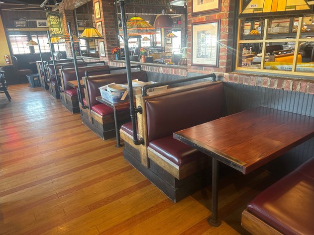 Image for Pizzeria Uno Complete Restaurant Liquidation – Conshohocken, PA