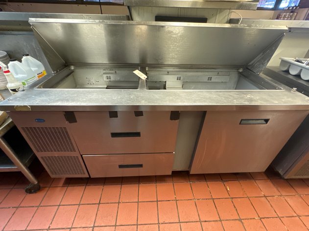 Image for Pizzeria Uno Complete Restaurant Liquidation – Conshohocken, PA