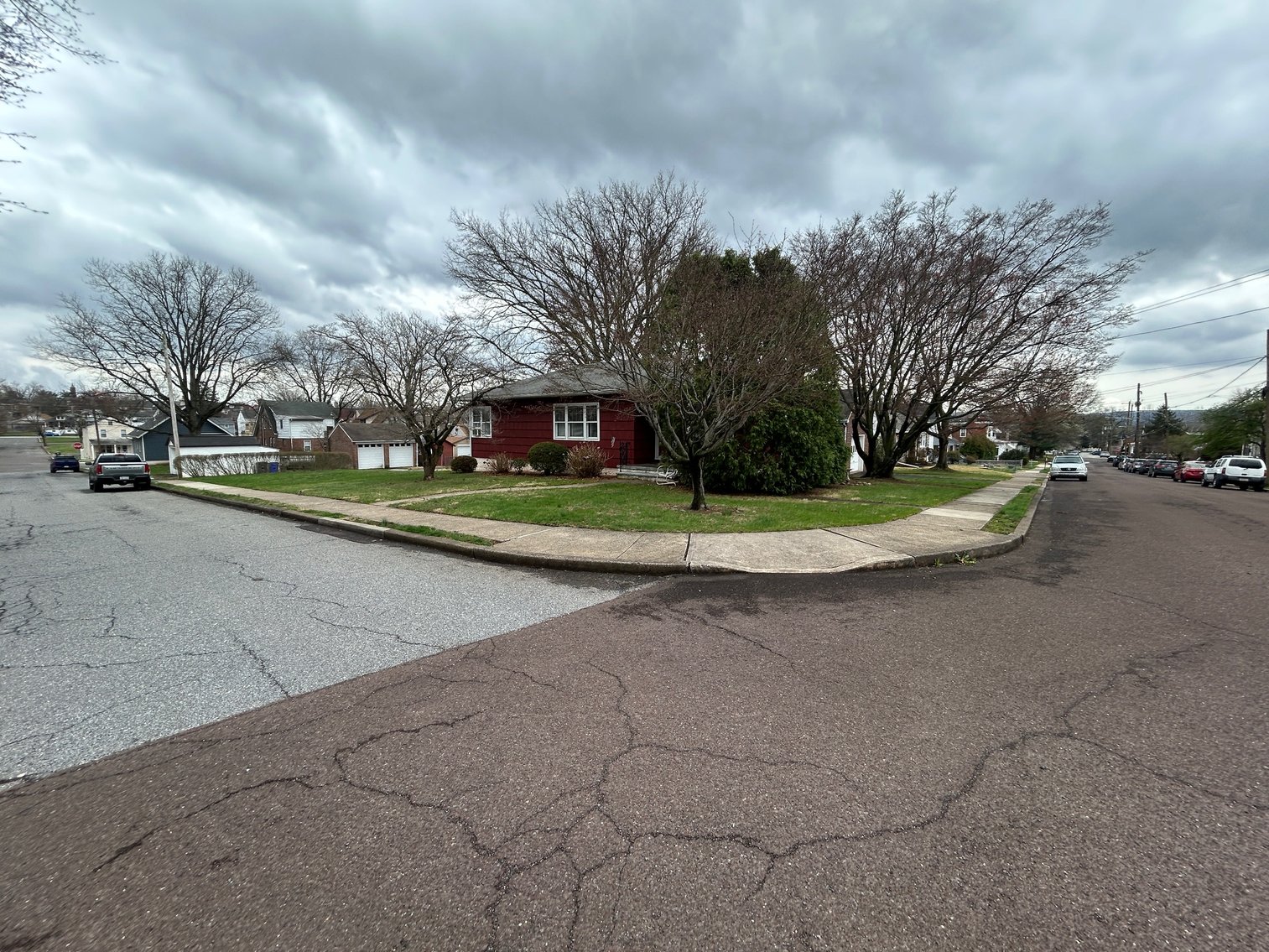 Image for 646 Willow St LIVE Public Real Estate Auction - Pottstown, PA