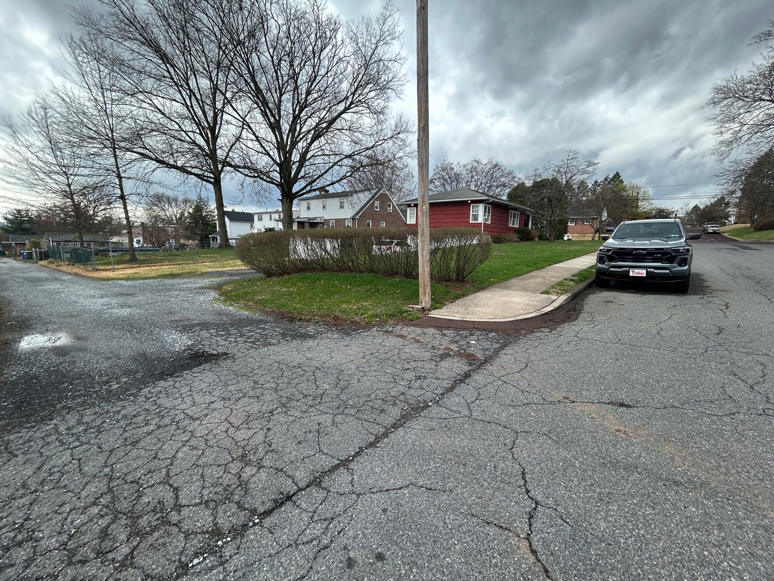 Image for 646 Willow St LIVE Public Real Estate Auction - Pottstown, PA