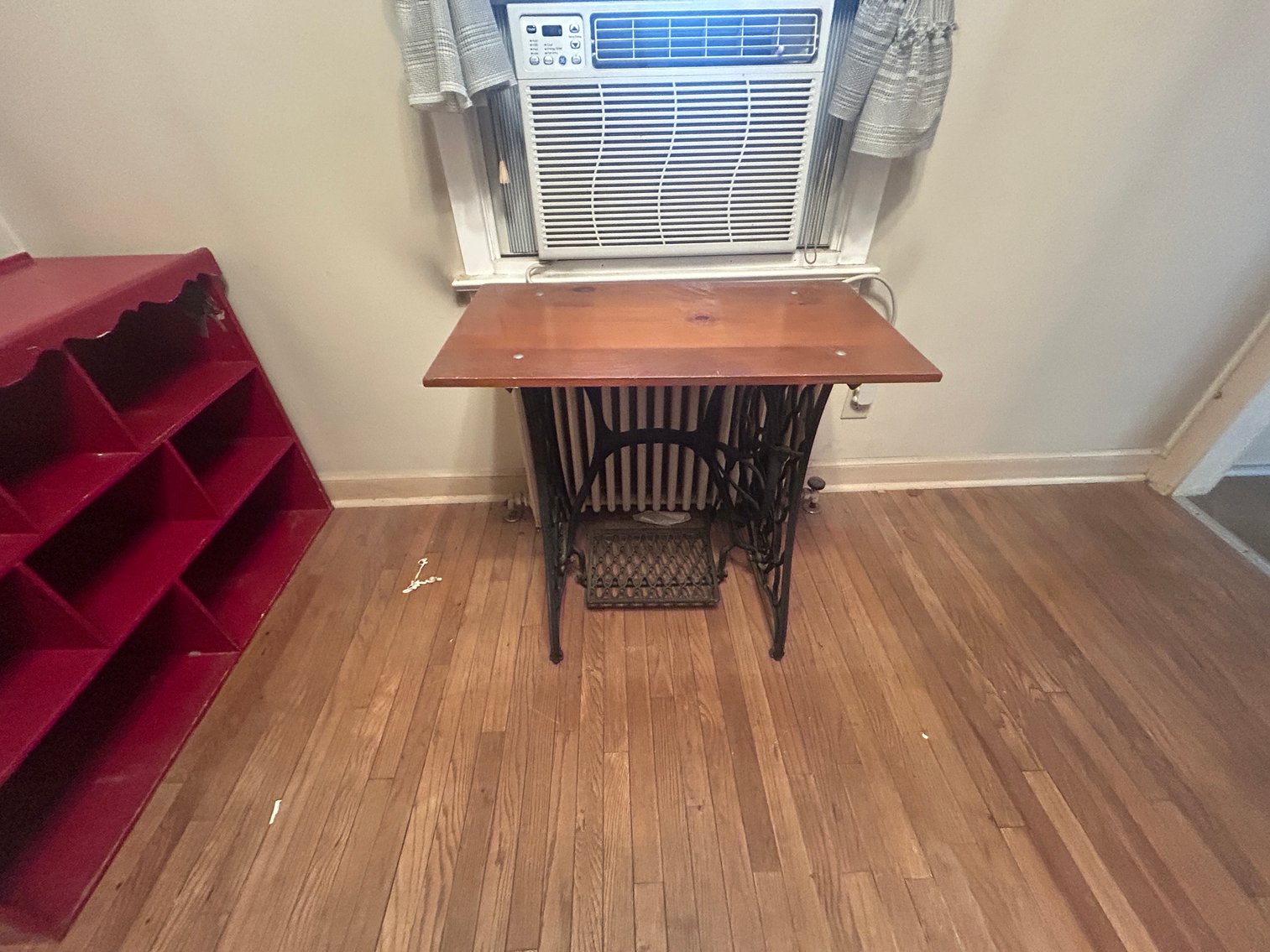 Image for LIVE Estate Auction Tools, Old Bicycle Parts, Furniture, Household Items and More - Pottstown PA