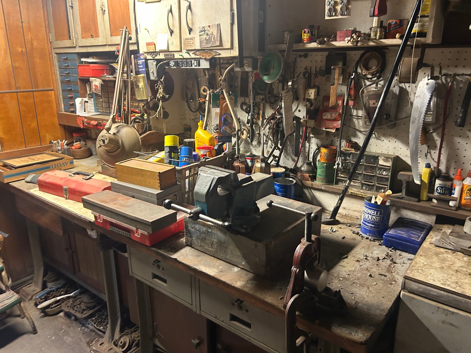 Image for LIVE Estate Auction Tools, Old Bicycle Parts, Furniture, Household Items and More - Pottstown PA