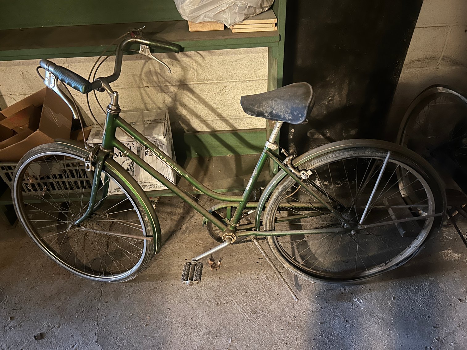 Image for LIVE Estate Auction Tools, Old Bicycle Parts, Furniture, Household Items and More - Pottstown PA