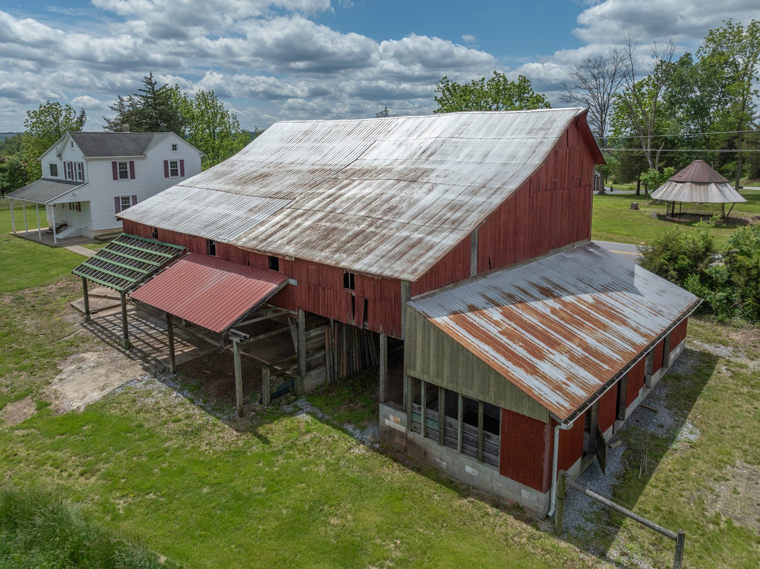 Image for 2507 Limekiln Rd LIVE Farm Real Estate Auction - Douglassville, PA