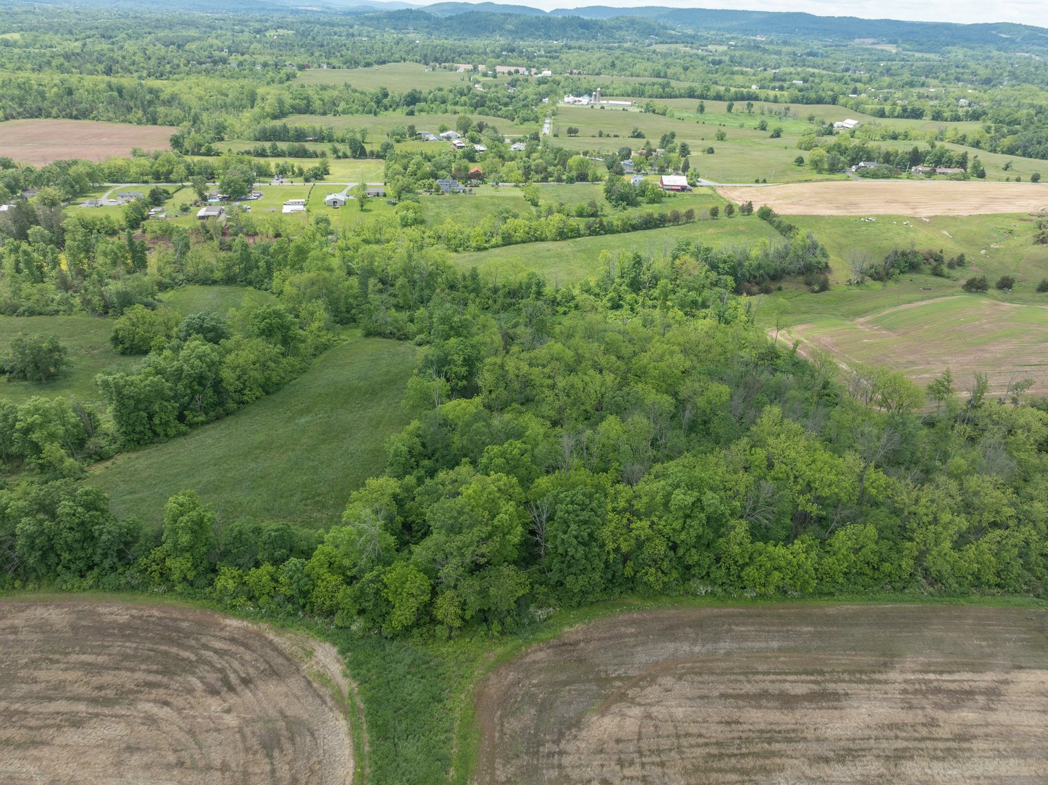 Image for 2507 Limekiln Rd LIVE Farm Real Estate Auction - Douglassville, PA