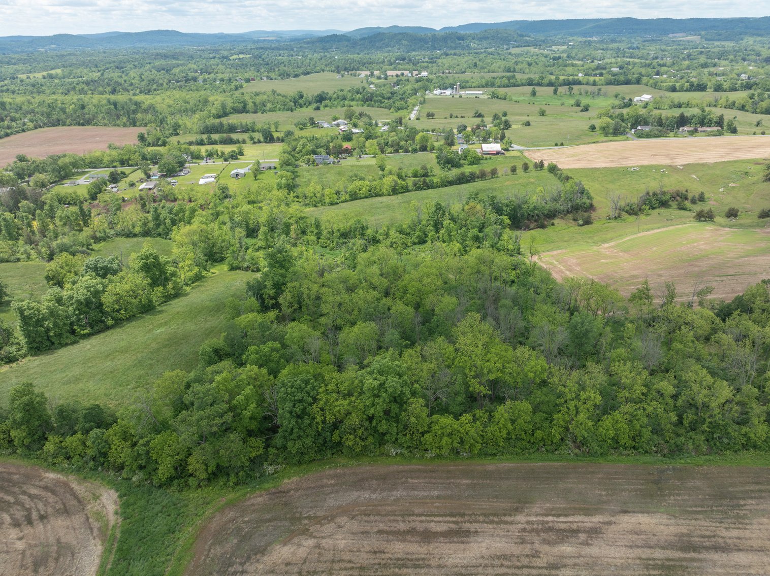 Image for 2507 Limekiln Rd LIVE Farm Real Estate Auction - Douglassville, PA