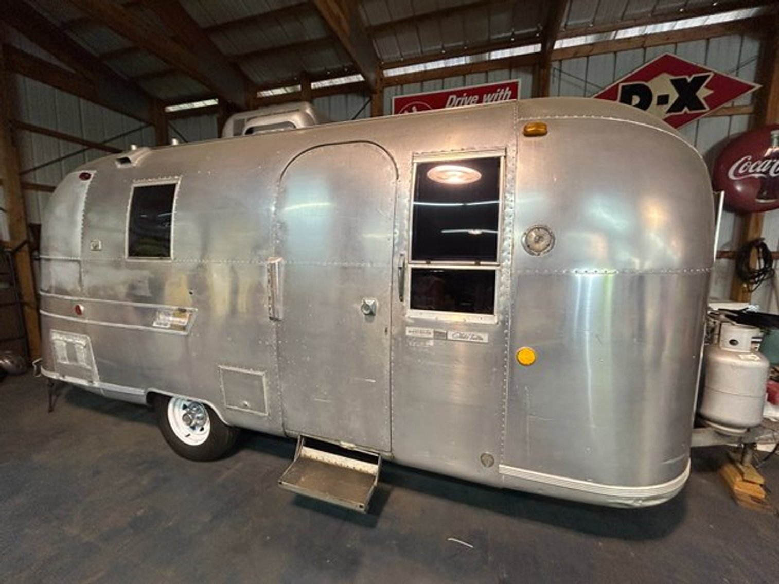 Image for Petroliana, Gasoline Signs, Tools and Reloading Equipment Online Auction – Kintnersville, PA