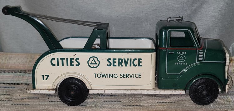 Image for Life Long Collector Auction: Gas, Oil, Tin Toys, Coca Cola, Signs, Automobilia - Boyertown, PA