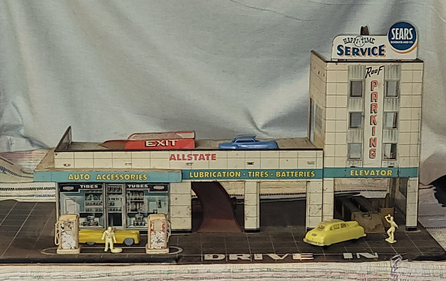 Image for Life Long Collector Auction: Gas, Oil, Tin Toys, Coca Cola, Signs, Automobilia - Boyertown, PA