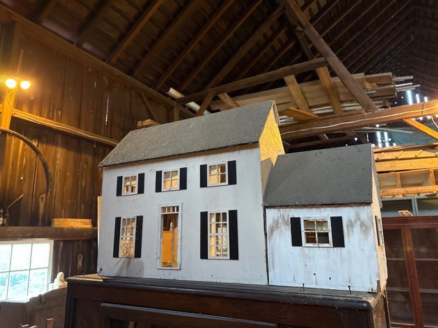 Image for Tools, Vintage Furniture & More Online Auctions - Pottstown, PA