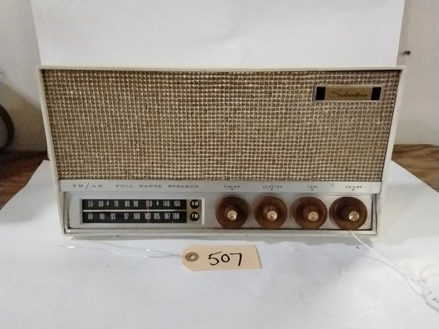 Image for Automobilia, Breweriana, Vintage Radios, Signs, Tins, Record Albums and More Online Auction - Boyertown, PA