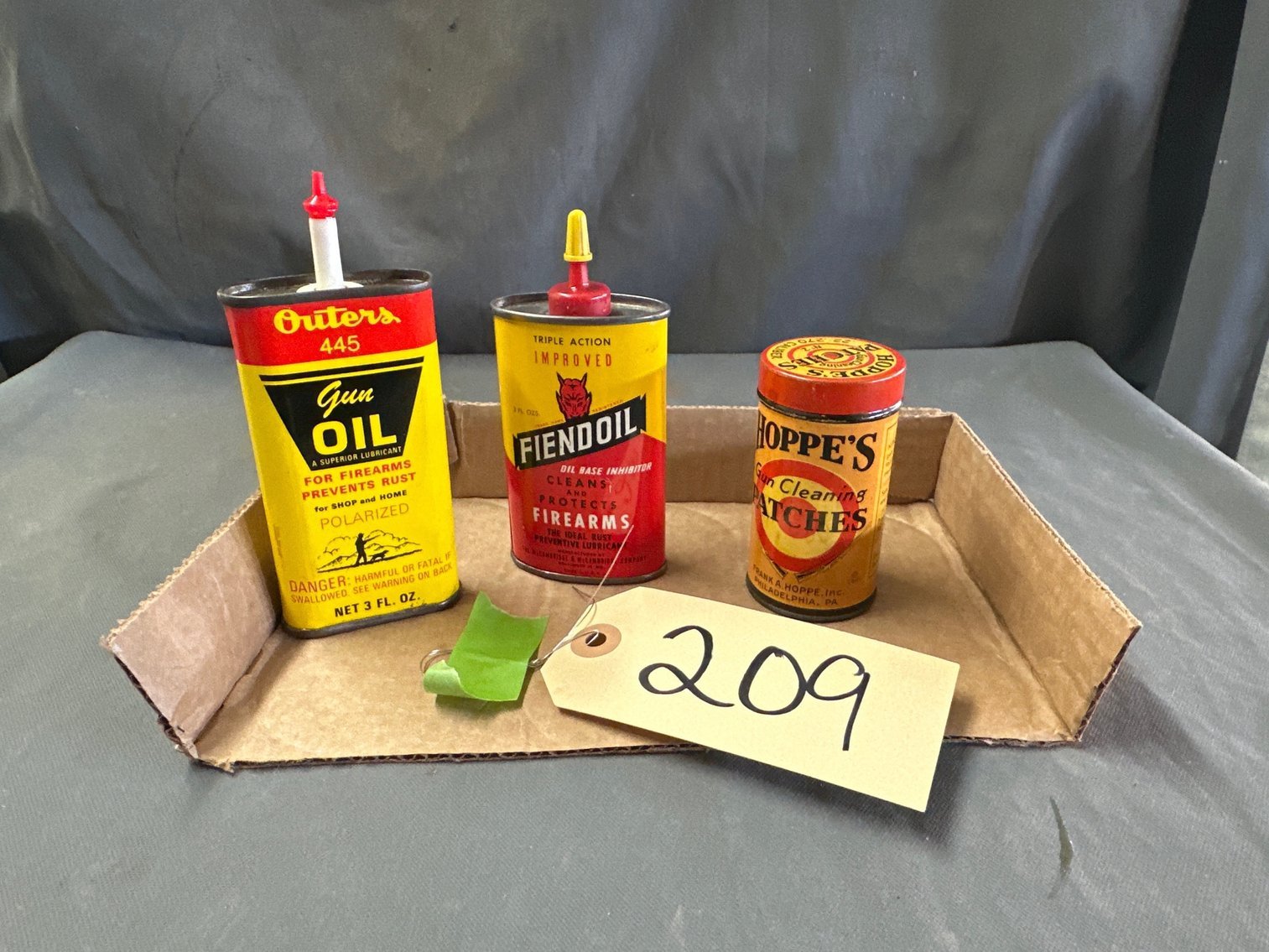 Image for Automobilia, Breweriana, Vintage Radios, Signs, Tins, Record Albums and More Online Auction - Boyertown, PA