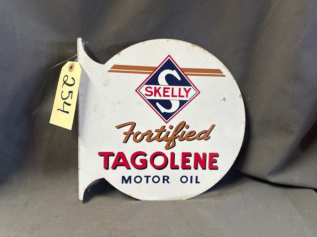 Image for Automobilia, Breweriana, Vintage Radios, Signs, Tins, Record Albums and More Online Auction - Boyertown, PA