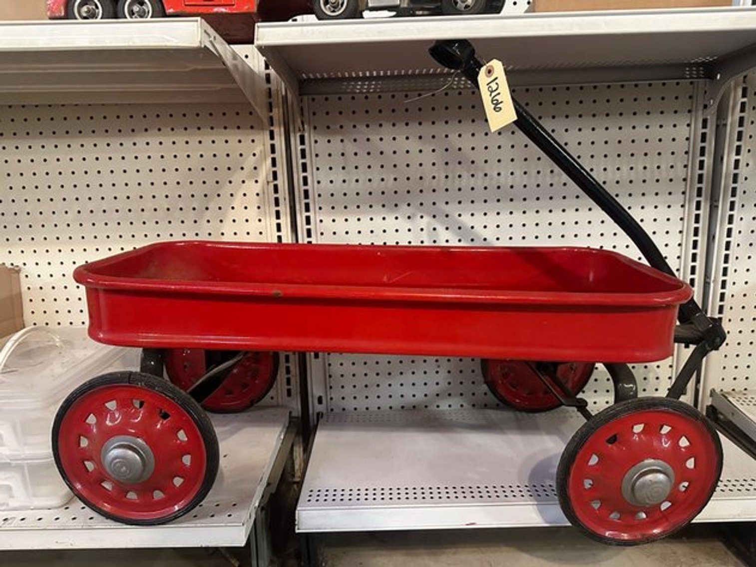 Image for Estate Auction: Housewares, Holiday Items, Tools & Furniture - Boyertown, PA 