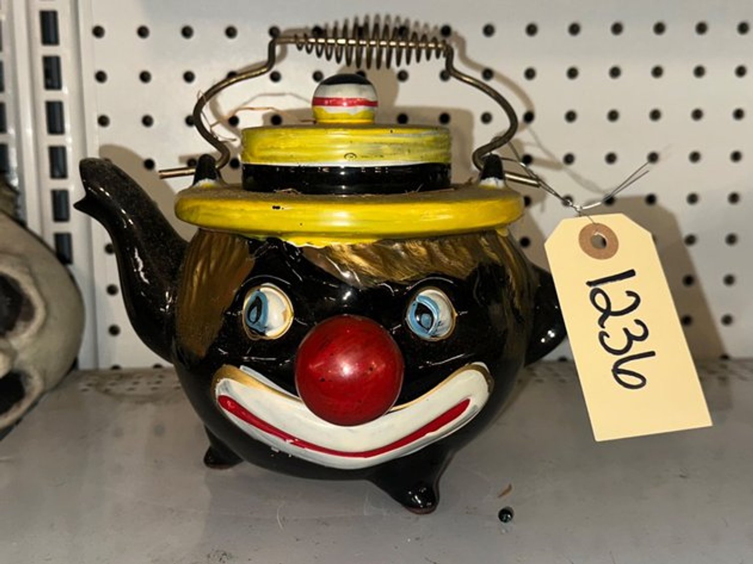 Image for Estate Auction: Housewares, Holiday Items, Tools & Furniture - Boyertown, PA 