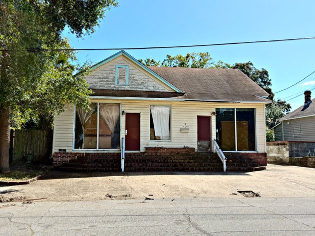 Image for 115 W. Wright St. Prime Downtown Pensacola FL Location