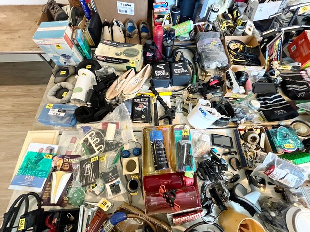 Image for Bulk Reseller Lot – No Sales & Abandoned Auction Items (Tools, Electronics, Golf & Household)