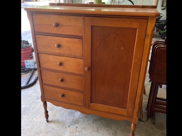 Image for Downsizing Auction in Burlington