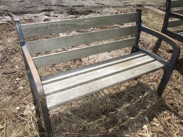 HERMANTOWN DO-BID.COM: PICNIC TABLES, BENCHES AND FENCING ONLINE AUCTION