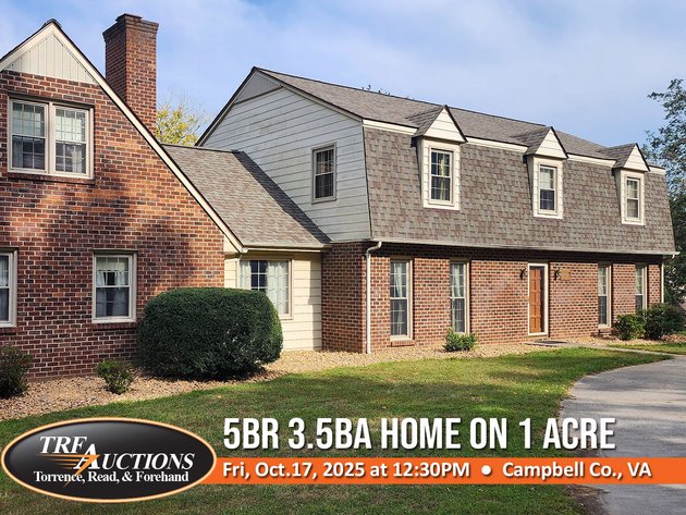 Spacious Cape Cod w/ Huge In-Law Suite