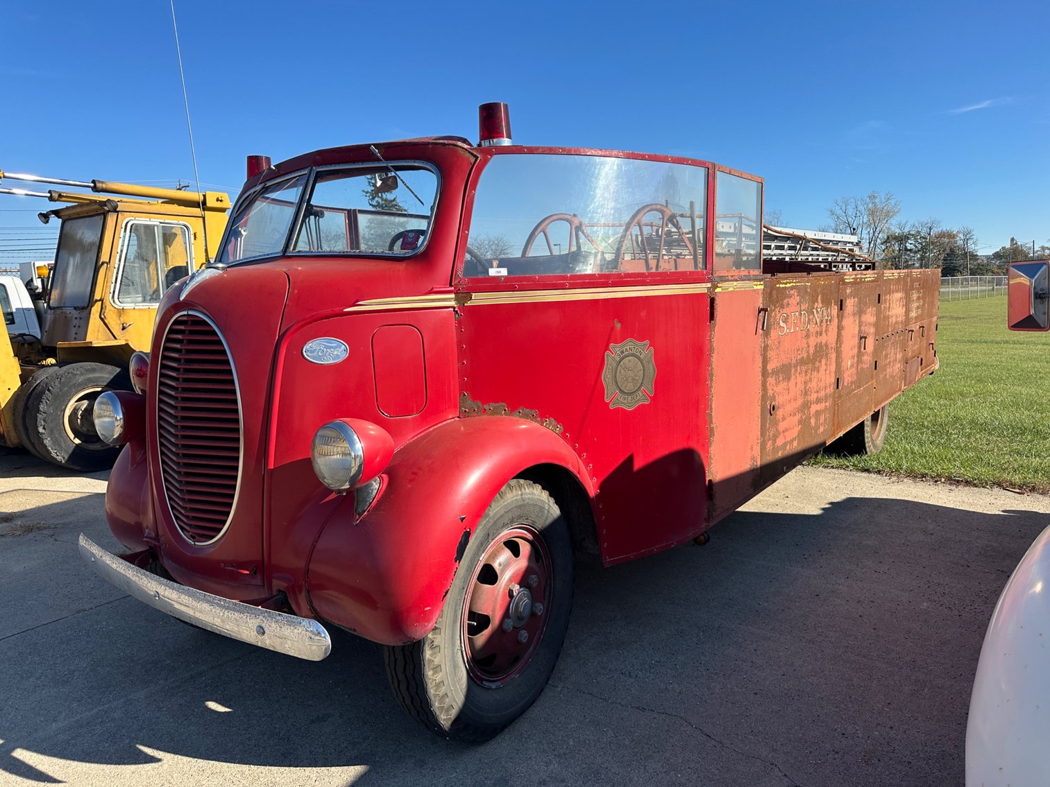 Image for (Maumee OH) Mini Excavator, Forklifts, Semi Trailers, Vehicles, Construction Equipment (Illinois)