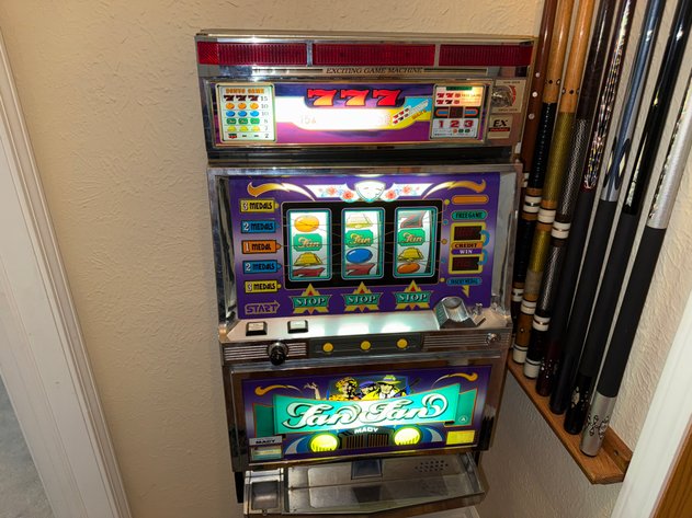 Image for (Whitehouse OH) Contents Of Home, Large Collection Of Tools, Pool Table, Slot Machines, Plumbing Supplies, Canoe, Kayak, Scrap Metal (Neapolis Waterville)