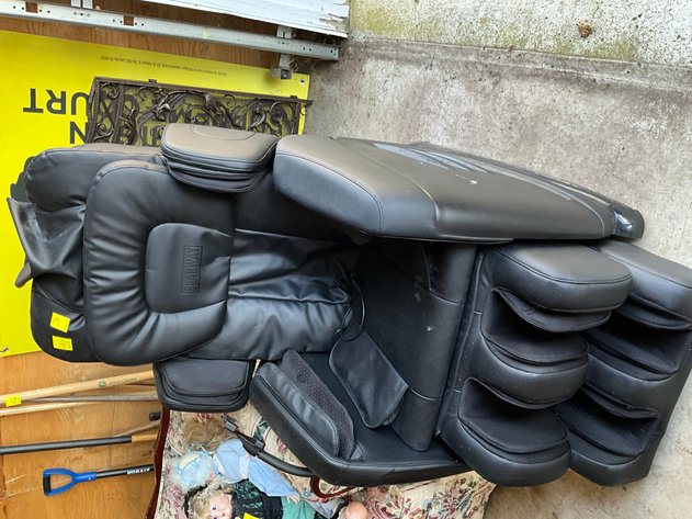 Image for (Monroe MI) Chrysler PT Cruiser, Thomas Kinkade Prints, Doll Collection, Tools, Furniture (N. Otter Creek)