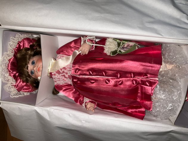 Image for (Monroe MI) Chrysler PT Cruiser, Thomas Kinkade Prints, Doll Collection, Tools, Furniture (N. Otter Creek)