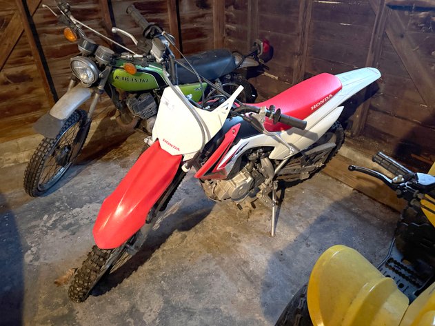 Image for (Maumee OH) Moving Auction, Dirt Bikes, Barn Items, Household, Truck Body, Engine, Scrap (Garden Rd.)