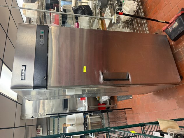 Image for (Toledo OH) Restaurant Equipment - Ranges, Italy Signs, Ovens, Pizza Ovens, Refrigerators, Prep Tables, Kitchen Equipment, Tables, Chairs (Monroe St.)