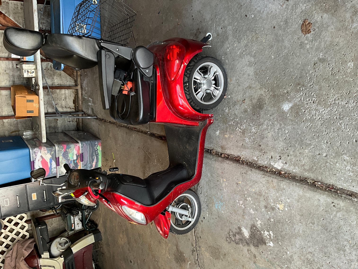 Image for (Wyandotte MI) Trust Auction! Chevrolet Suburban, Tools, Contents, Scooters, Household Furnishings, Scrap (21st)