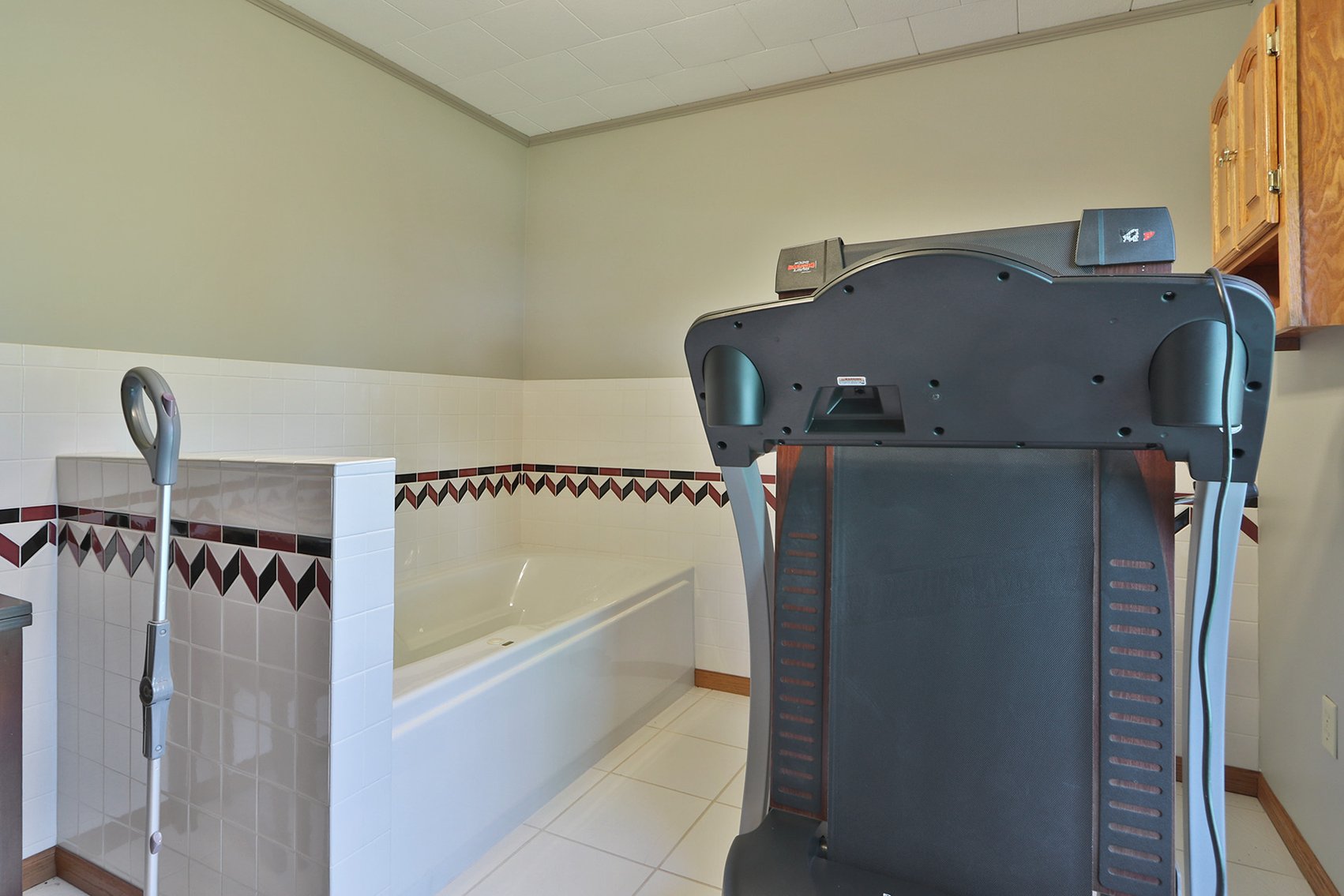 Image for Donald W. Eis Farmland Auction by the Schaardt Auction Team with Burrows Tracts Real Estate